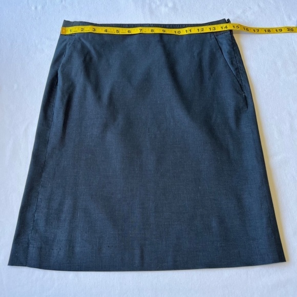 Theory Thais pencil skirt with subtle navy stripes - Picture 7 of 11